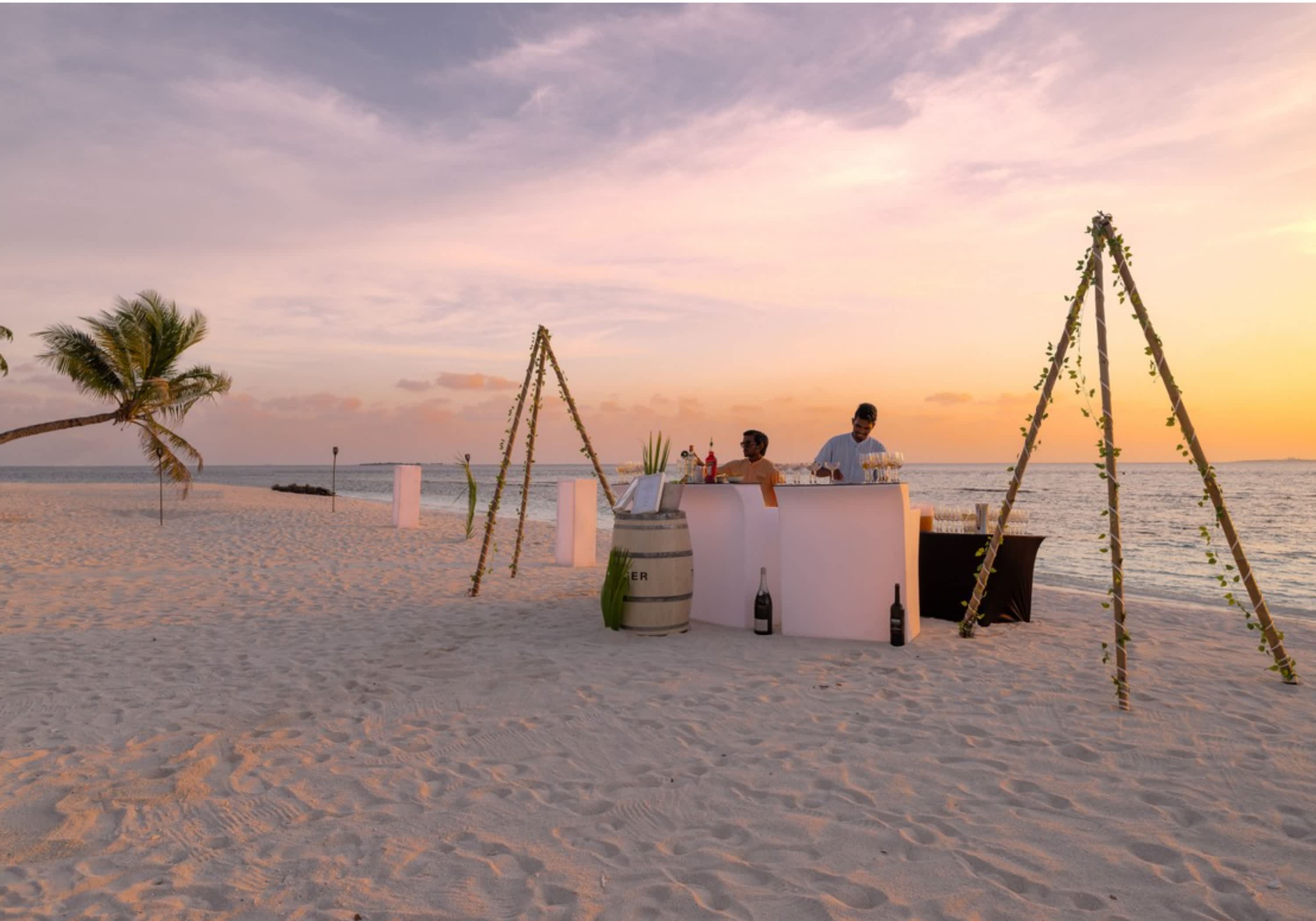 5* CORA CORA, Raa Atoll: 7 Nights PREMIUM ALL-INCLUSIVE Stay + Flights ex JHB + Sea Plane Transfers from R72 930 pps!