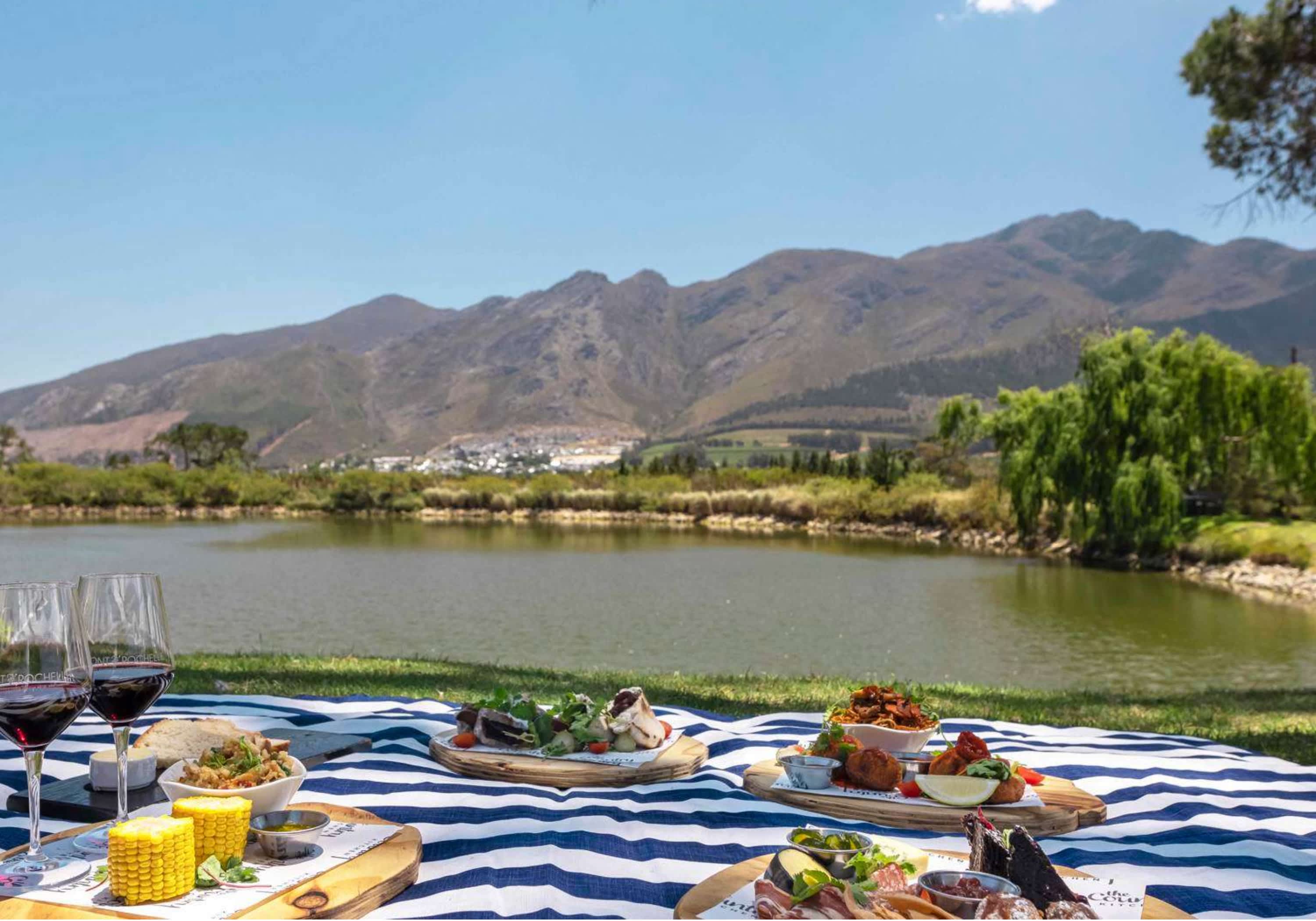 LUXURY in the Cape Winelands: MONT ROCHELLE 1 Night Stay for 2 adults + Breakfast + Wine Tasting From Only R4 149 per Night!