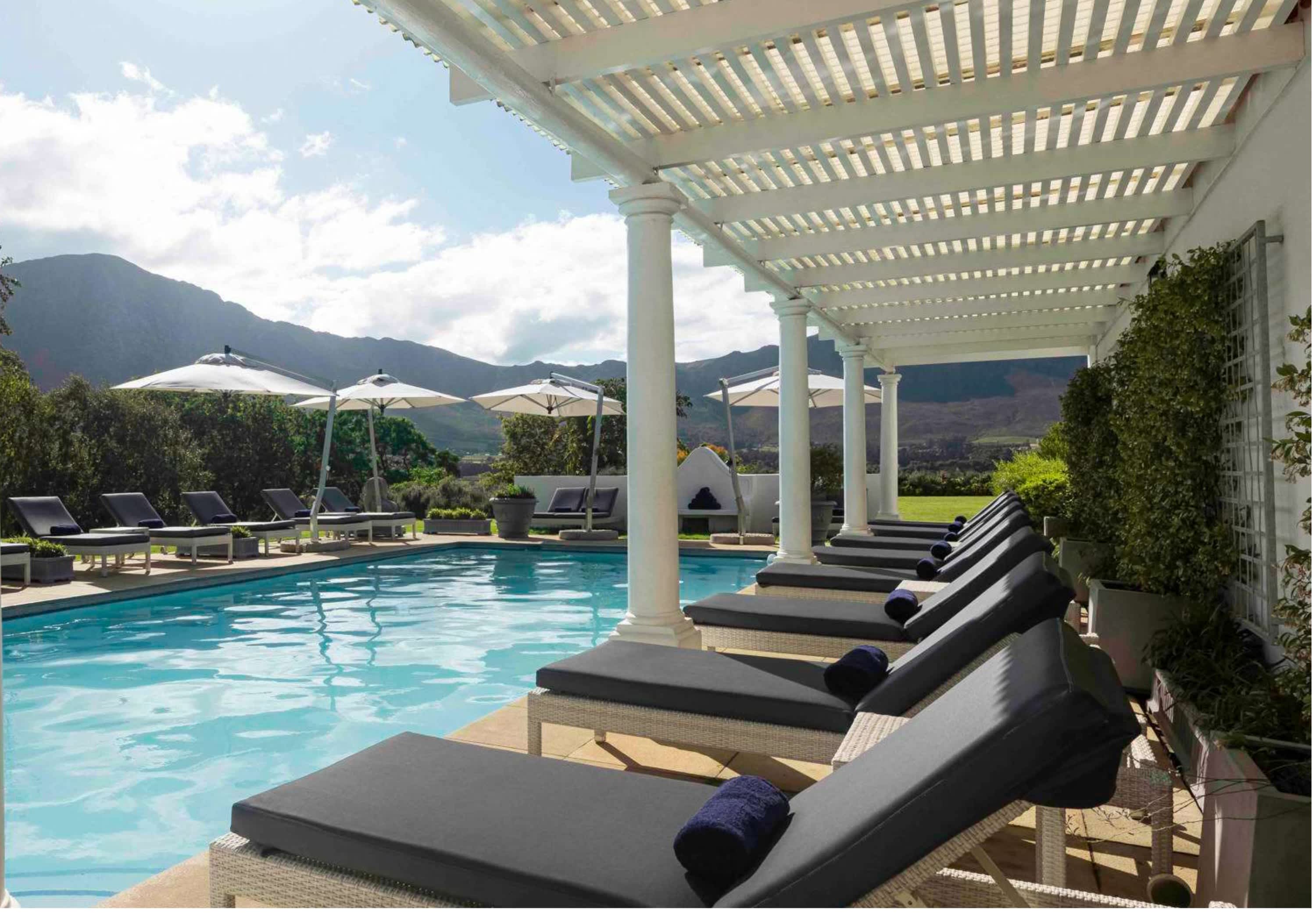 LUXURY in the Cape Winelands: MONT ROCHELLE 1 Night Stay for 2 adults + Breakfast + Wine Tasting From Only R4 149 per Night!