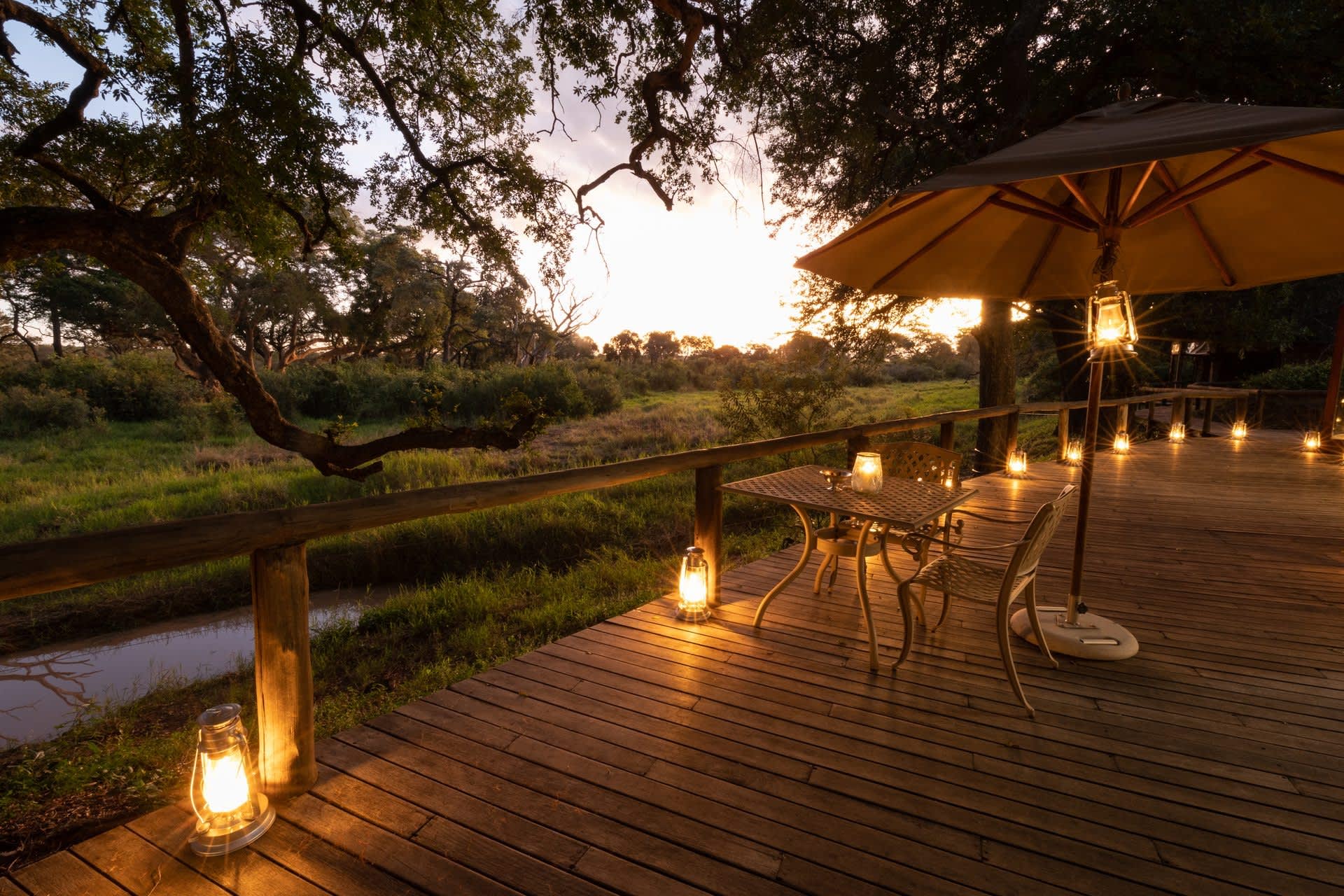 5* TINTSWALO SAFARI LODGE -Manyeleti Nature Reserve, Greater Kruger- 1 Night LUXURY Stay for 2 in a Suite + All Meals + Safari Activities + House Drinks!