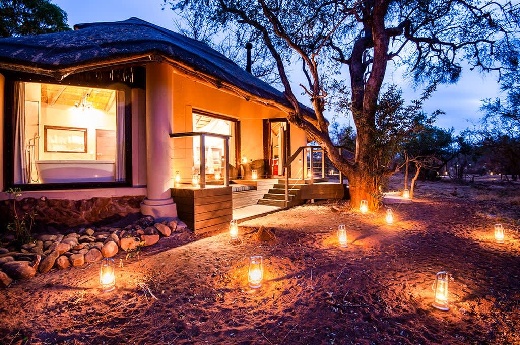 Makalali Private Game Lodge, RIVER LODGE - 1 Night Stay for 2 + All Meals + 2 Game Drives + Local Beverages!