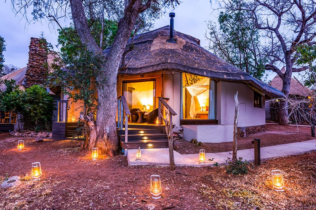 Makalali Private Game Lodge, RIVER LODGE - 1 Night Stay for 2 + All Meals + 2 Game Drives + Local Beverages!