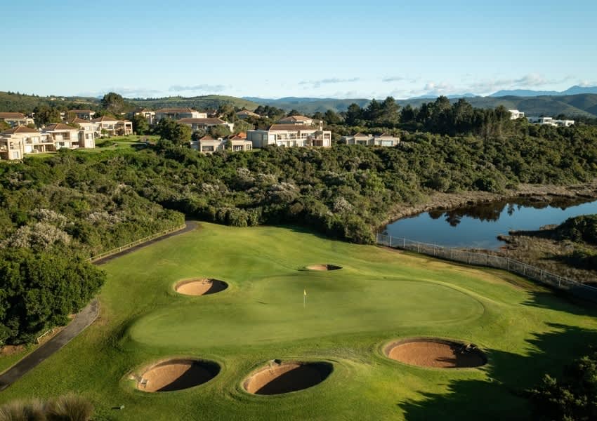 GOOSE VALLEY GOLF CLUB: 4-Ball PLUS CARTS SPECIAL - only R2 589!