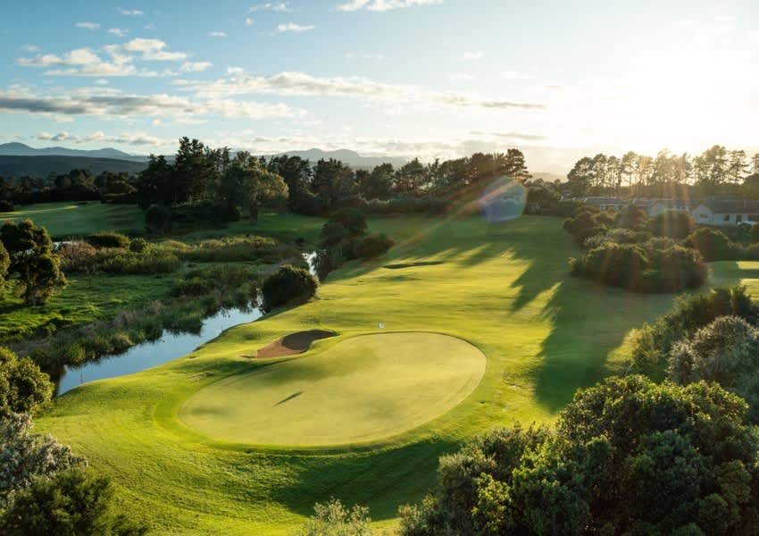 GOOSE VALLEY GOLF CLUB: 4-Ball PLUS CARTS SPECIAL - only R2 589!