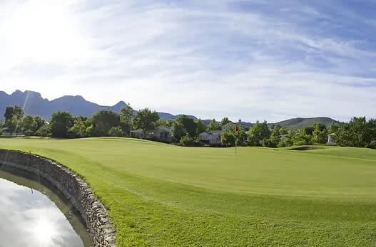 ERINVALE GOLF CLUB: 4-Ball + GPS Carts at this spectacular Gary Player design for only R2 999.99!