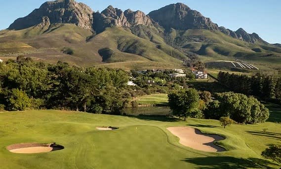 ERINVALE GOLF CLUB: 4-Ball + GPS Carts at this spectacular Gary Player design for only R2 999.99!