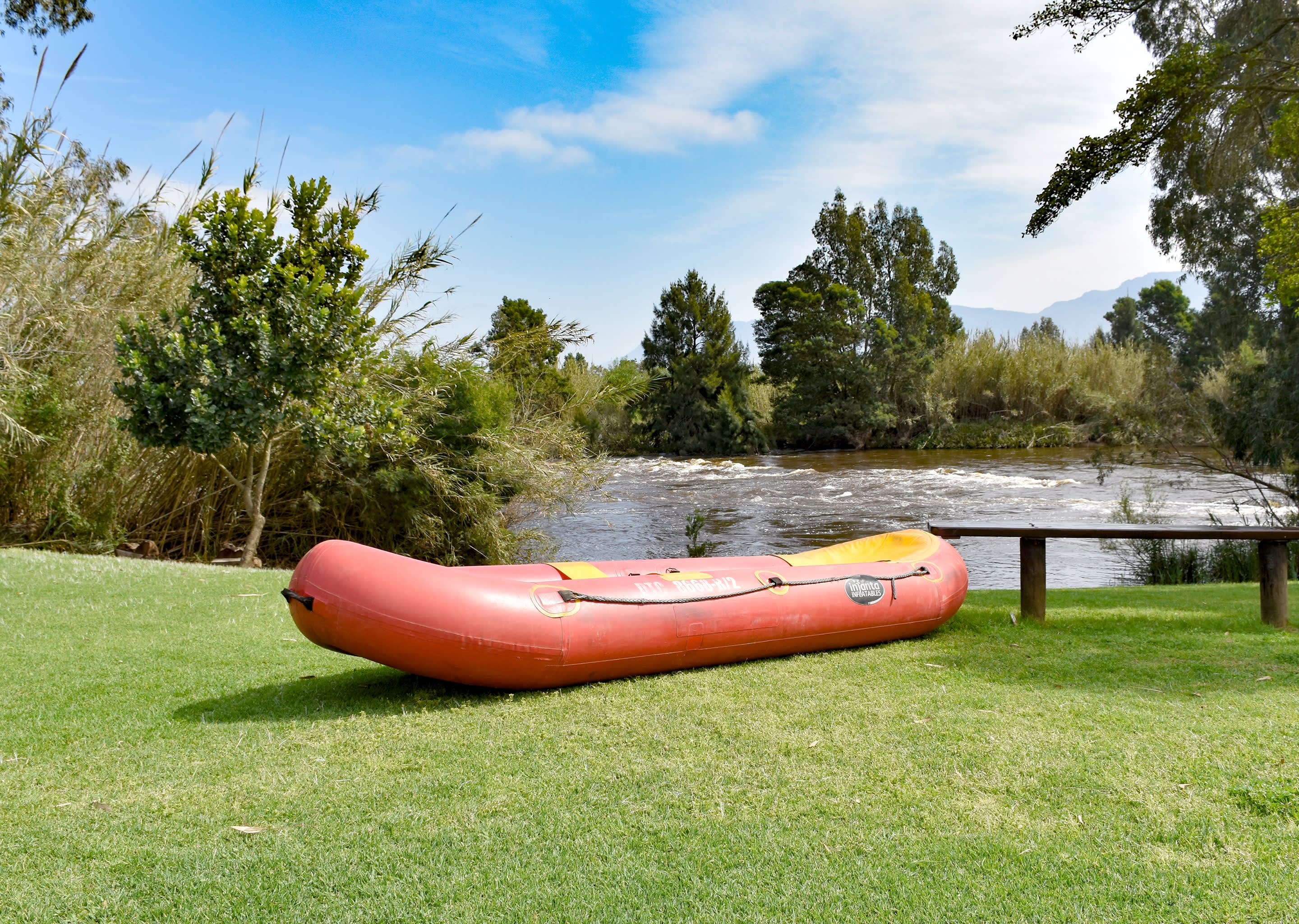 STONEHILL RIVER LODGE, Swellendam - Self Catering Stays in a 2/4 Bedroom Villa!