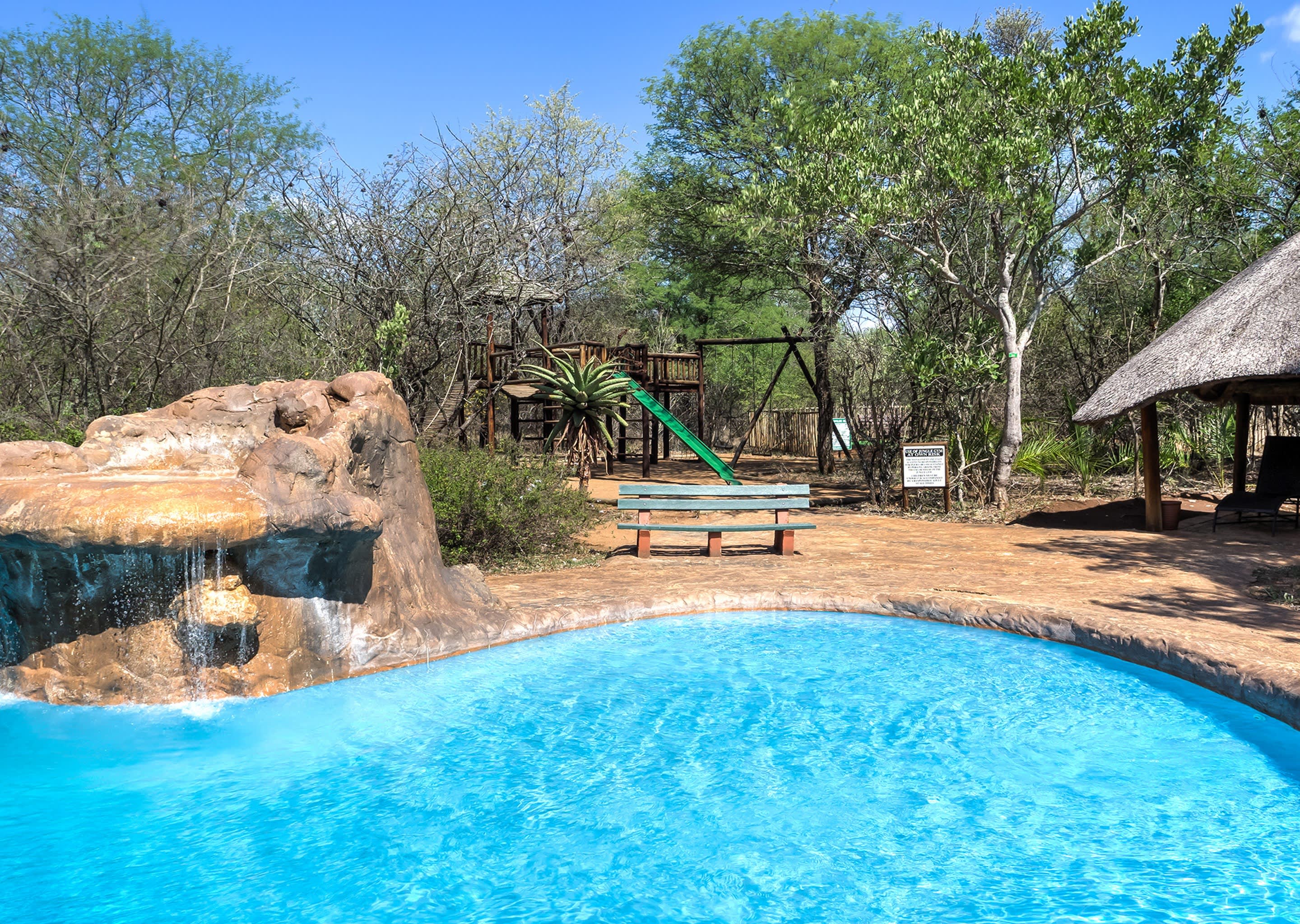 Jackalberry Ridge, Marloth Park near The KNP: Midweek / Weekend Self-Catering Stays for 4/6 people in a Safari Tent!