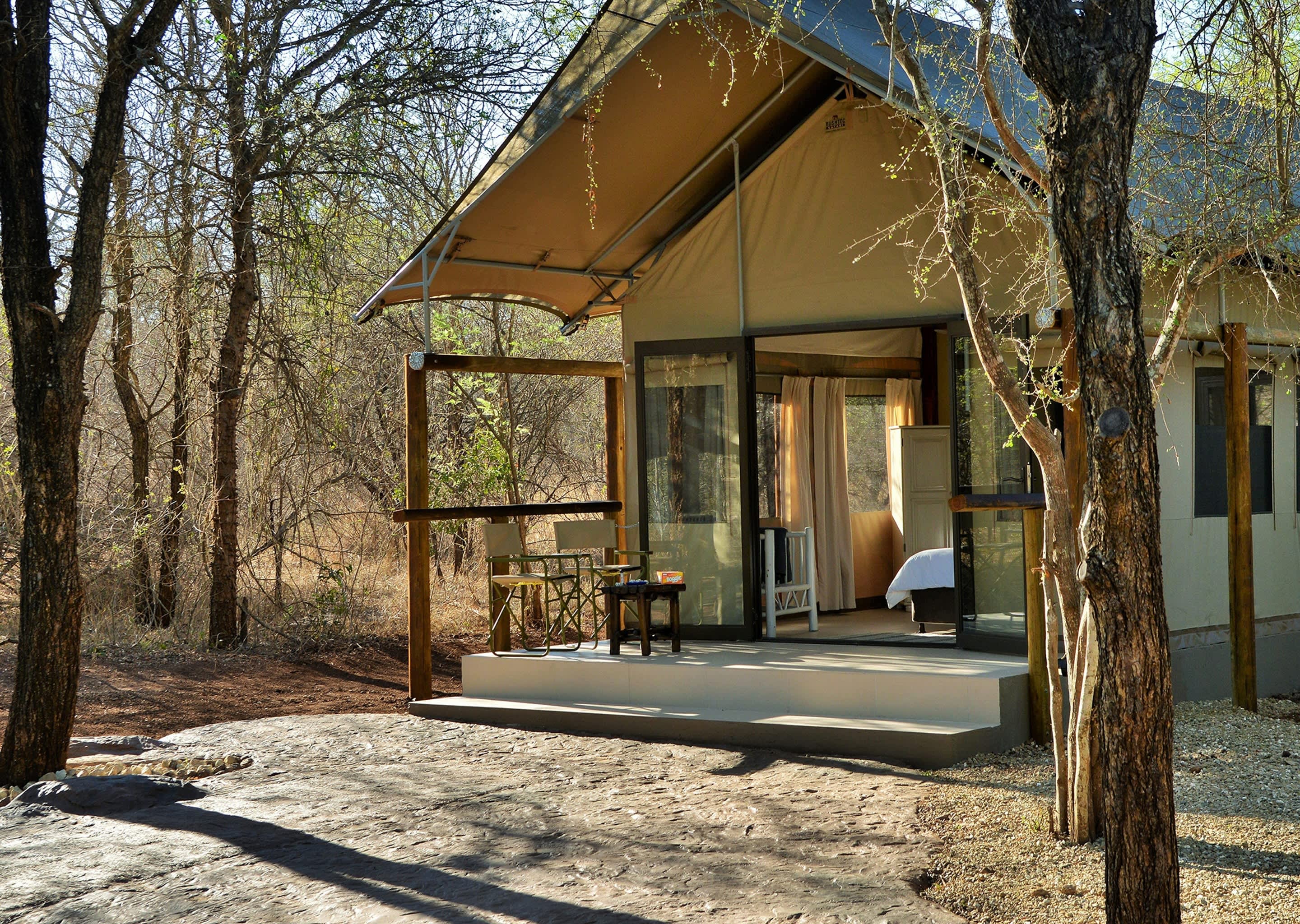 Jackalberry Ridge, Marloth Park near The KNP: Midweek / Weekend Self-Catering Stays for 4/6 people in a Safari Tent!