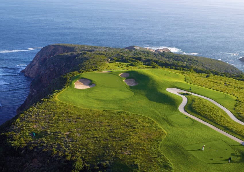 OUBAAI GOLF CLUB: 4-Ball WALKING SPECIAL - only R1 899!