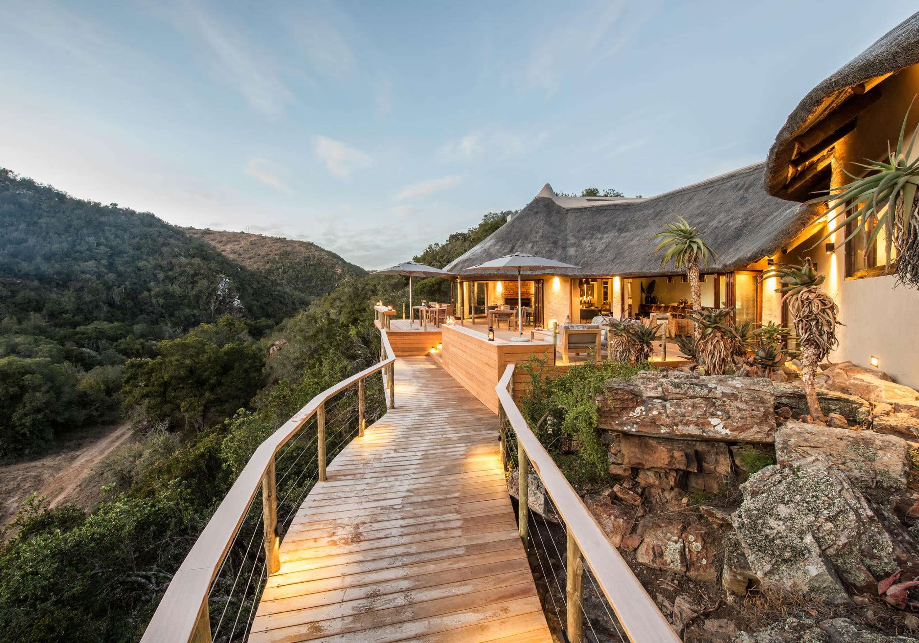 INZOLO LODGE, Lalibela Game Reserve, Grahamstown: 1 Night Luxury Stay for 2 Adults + All Meals + 2 Game Drives Daily + Local Drinks!