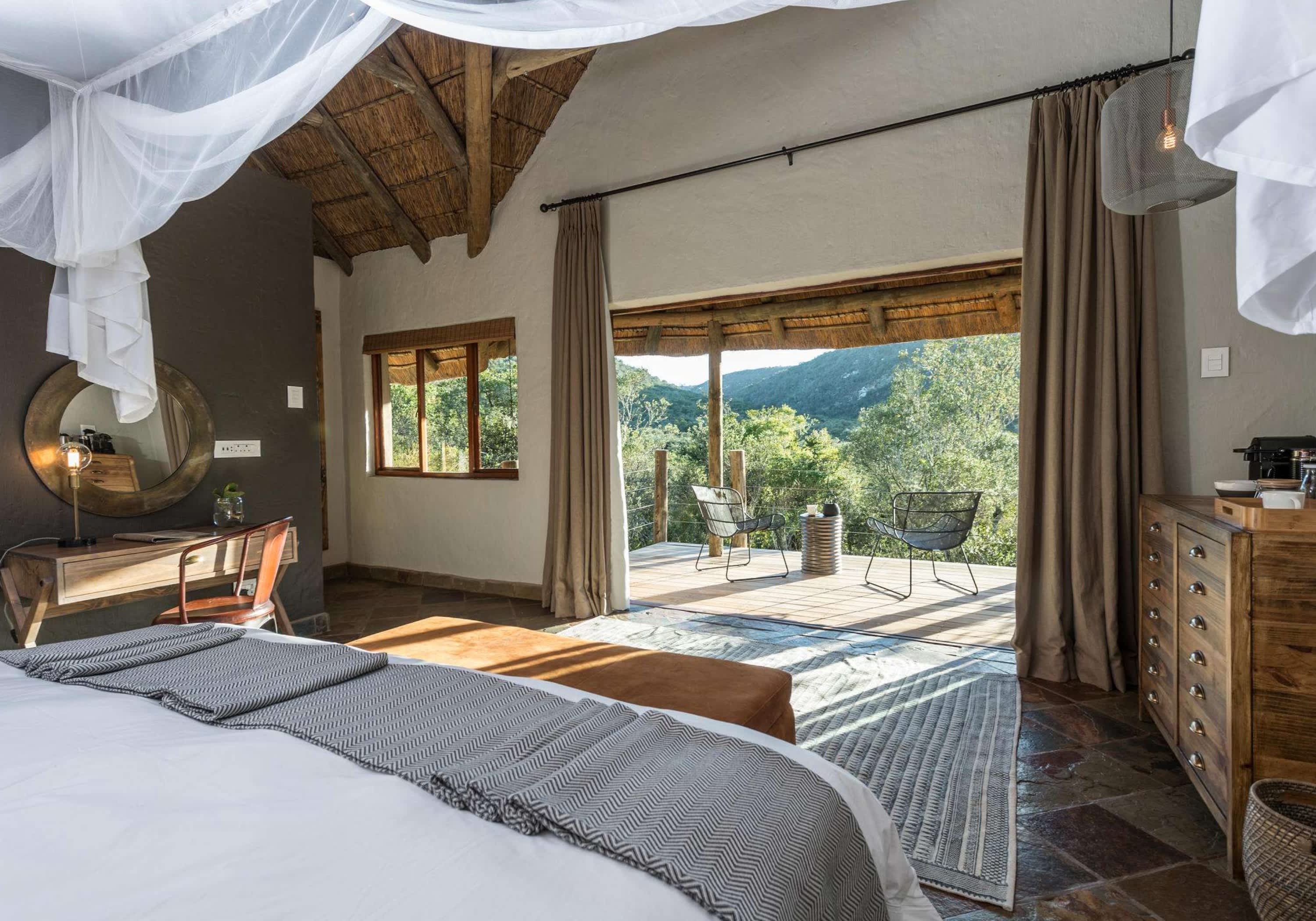 INZOLO LODGE, Lalibela Game Reserve, Grahamstown: 1 Night Luxury Stay for 2 Adults + All Meals + 2 Game Drives Daily + Local Drinks!