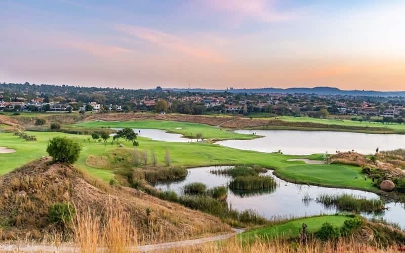 Eagle Canyon Country Club: 4-Ball PLUS Carts from ONLY R1 759!