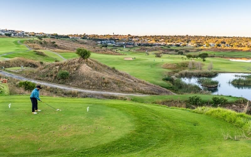 Eagle Canyon Country Club: 4-Ball PLUS Carts from ONLY R1 759!