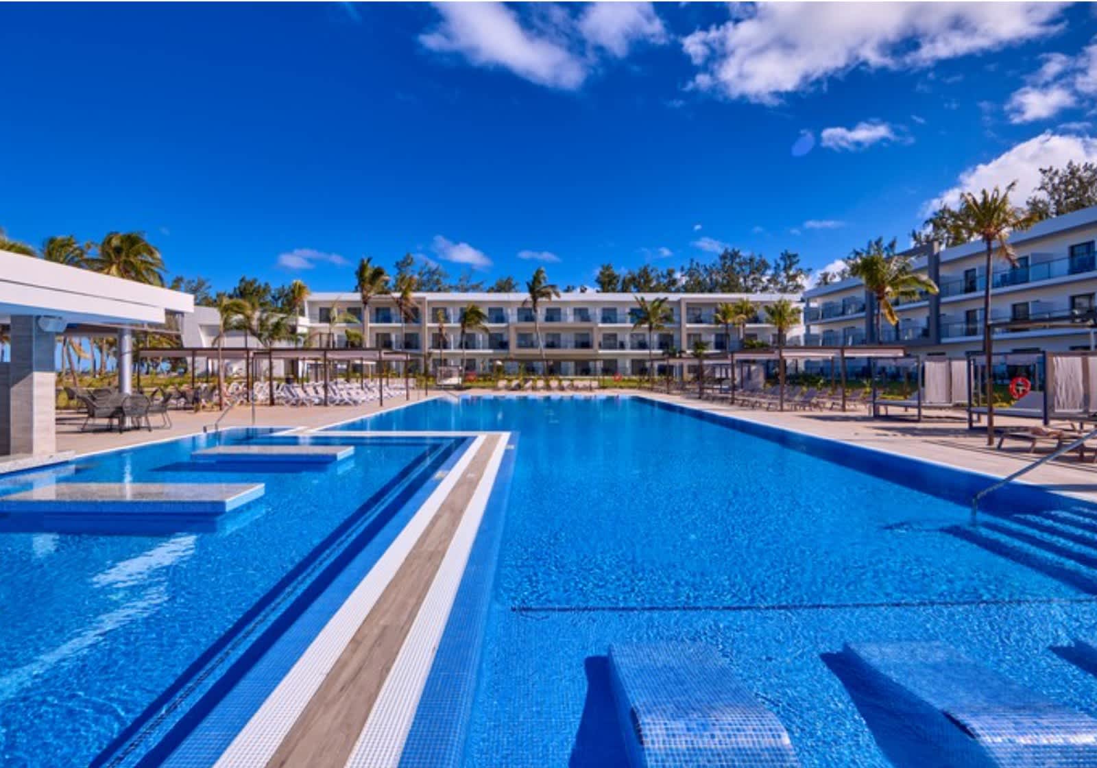 The New Adults Only - 4* RIU PALACE MAURITIUS, South West Coast: 7 Nights ALL-INCLUSIVE Stay + Flights ex JHB from R41 690 pps!