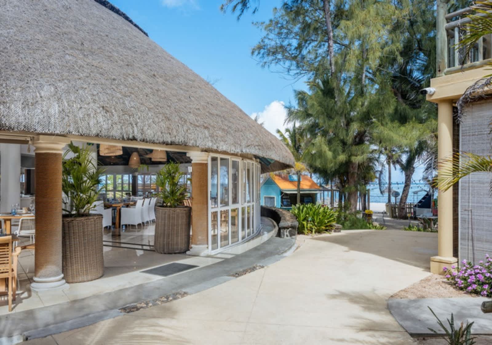 3* FRIDAY ATTITUDE, East Coast Mauritius: 7 Nights Stay + Flights ex JHB & Breakfast + Dinner from Only R23 550 pps!