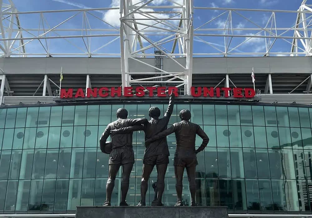 PREMIER LEAGUE: Manchester United vs Brentford at Old Trafford Stadium! Includes 4 * accommodation and tickets for 2 people sharing!