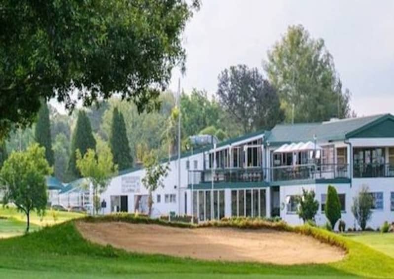 The Lake Club Benoni: 4-Ball Special - only R799.99