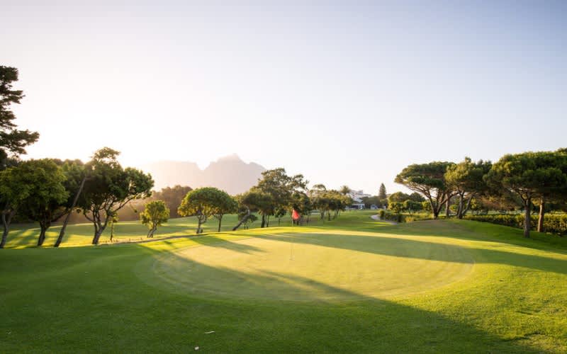 Rondebosch Golf Club: 4-Ball + 1 Halfway House item pp only R2 599!
