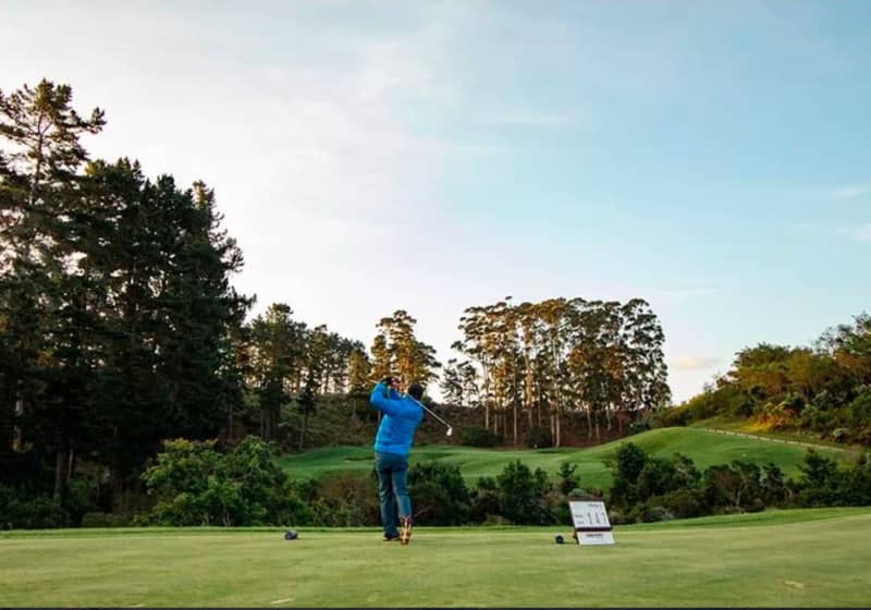 PEZULA NATURE RETREAT: 1  Night stay for 2 in a Nature Large Suite with a Wood Fired Hot Tub including Dinner, Bed &amp; Breakfast + 18 Holes with shared cart