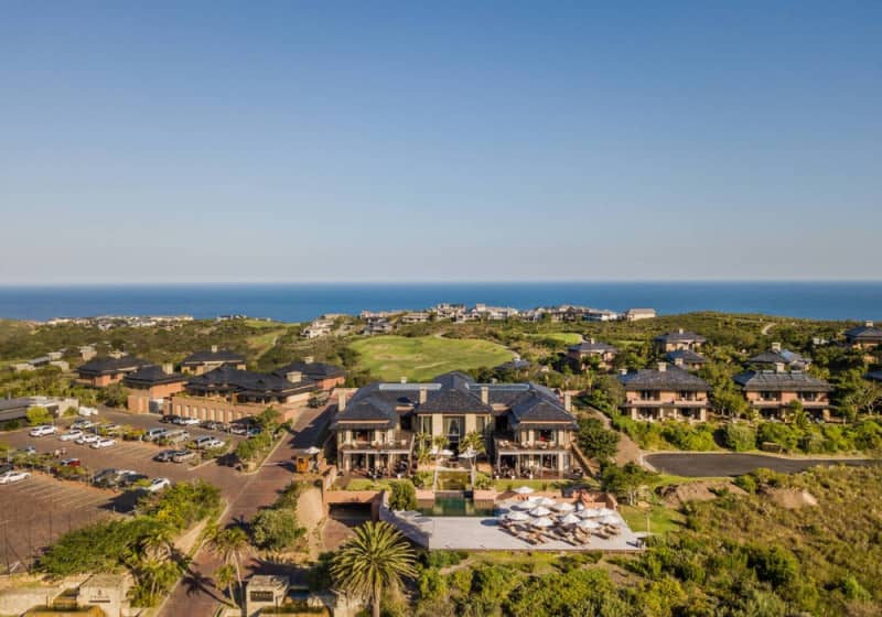 PEZULA NATURE RETREAT: 1  Night stay for 2 in a Nature Large Suite with a Wood Fired Hot Tub including Dinner, Bed & Breakfast + 18 Holes with shared cart