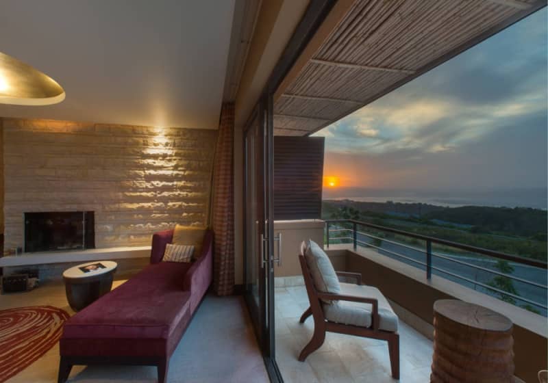 PEZULA NATURE RETREAT: 1  Night stay for 2 in a Nature Large Suite with a Wood Fired Hot Tub including Dinner, Bed & Breakfast + 18 Holes with shared cart