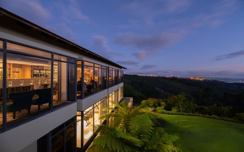 Simola Hotel Country Club & Spa: 1 Night stay in a 1 Bedroom Luxury Suite for 2 Sharing B&B PLUS 2 Ball + shared cart!