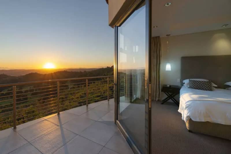 Simola Hotel Country Club & Spa: 1 Night stay in a 1 Bedroom Luxury Suite for 2 Sharing B&B PLUS 2 Ball + shared cart!