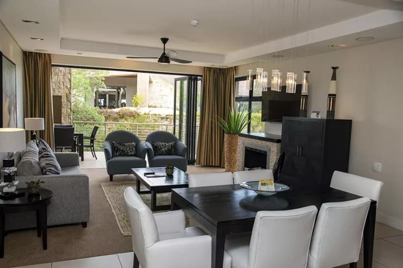 Simola Hotel Country Club & Spa: 1 Night stay in a 1 Bedroom Luxury Suite for 2 Sharing B&B PLUS 2 Ball + shared cart!