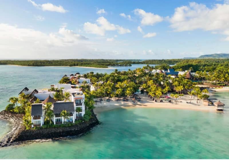 Golf Getaway at 5* Shangri-La Le Touessrok Resort, East Coast Mauritius: 7 Nights LUXURY Holiday + Flights &amp; Breakfast + Complimentary Green fees at Ile Aux Cerfs &amp; Anahita  from R48 200 pps!