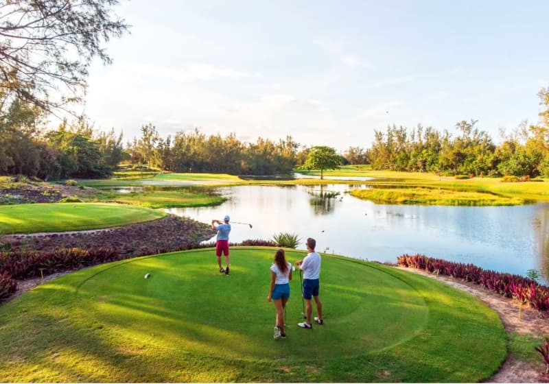 Golf Getaway at 5* Shangri-La Le Touessrok Resort, East Coast Mauritius: 7 Nights LUXURY Holiday + Flights & Breakfast + Complimentary Green fees at Ile Aux Cerfs & Anahita from R48 200 pps!