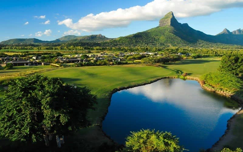 Golf Escape at 5* Sugar Beach Mauritius: 7 Nights + Flights + Breakfast + Dinner + Complimentary Green Fees at Ile Aux Cerfs & Tamarina Bay from only R39 100 PP Sharing