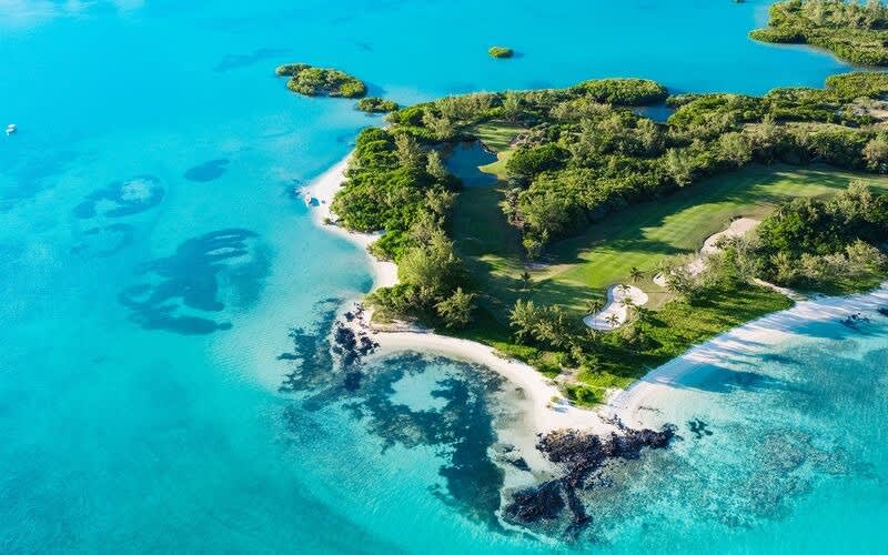 Golf Escape at 5* Sugar Beach Mauritius: 7 Nights + Flights + Breakfast + Dinner + Complimentary Green Fees at Ile Aux Cerfs & Tamarina Bay from only R39 100 PP Sharing 