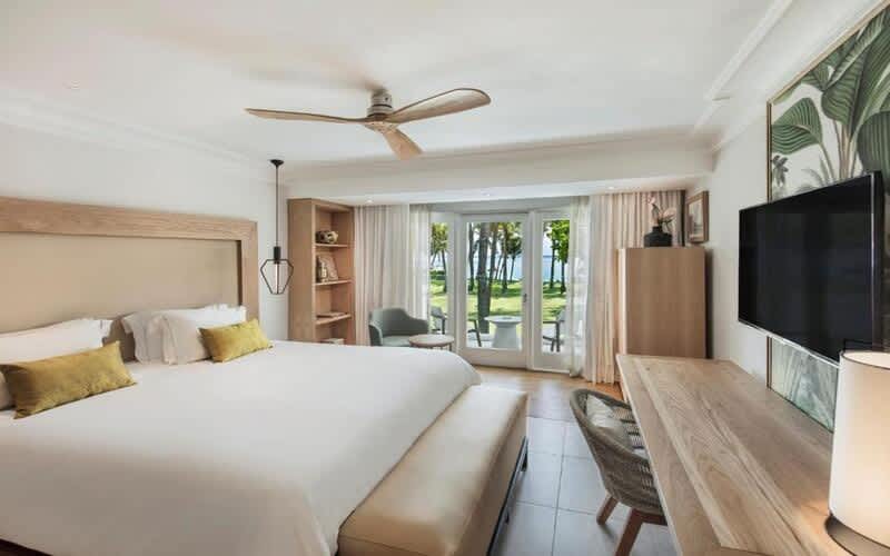 Golf Escape at 5* Sugar Beach Mauritius: 7 Nights + Flights + Breakfast + Dinner + Complimentary Green Fees at Ile Aux Cerfs & Tamarina Bay from only R39 100 PP Sharing 