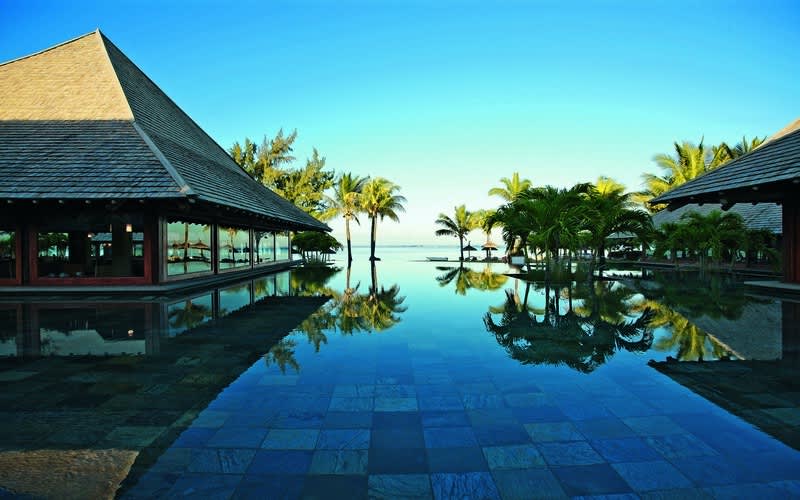 Flash Sale! All-Inclusive Golf Holiday at 5* Heritage Awali Resort: 5 Nights + Flights + Green Fees at Le Chateau Golf Course from only R27 525  Per Person Sharing