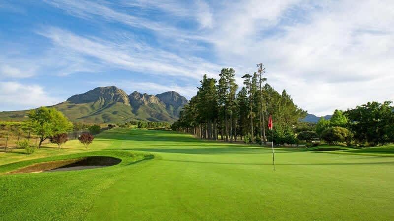 Erinvale Golf Club: 4-Ball + GPS Carts + 4 Waters + Range Balls - R4 499!