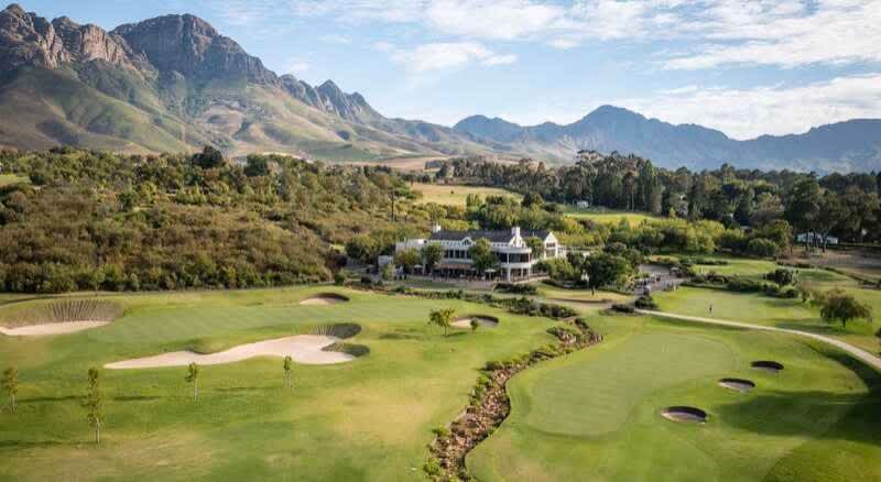 Erinvale Golf Club: 4-Ball + GPS Carts + 4 Waters + Range Balls - R4 499!