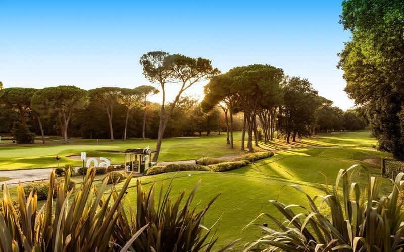 Roaming Rome Golf Tour: 7 nights for 2 at the 4* Hotel Ripa in Trastevere + 4 Rounds of Golf at Rome’s Top Courses!