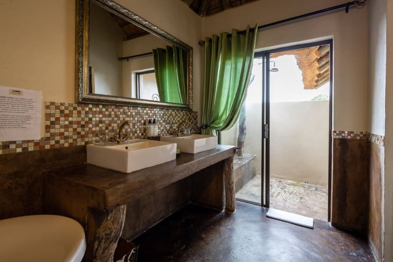 Umkumbe Safari Lodge Riverside 2026: Sabi Sands, Kruger - 1 Night Stay +  All Meals & Game Drives + Bush Walks & more for R5 799,99 pp/ p night