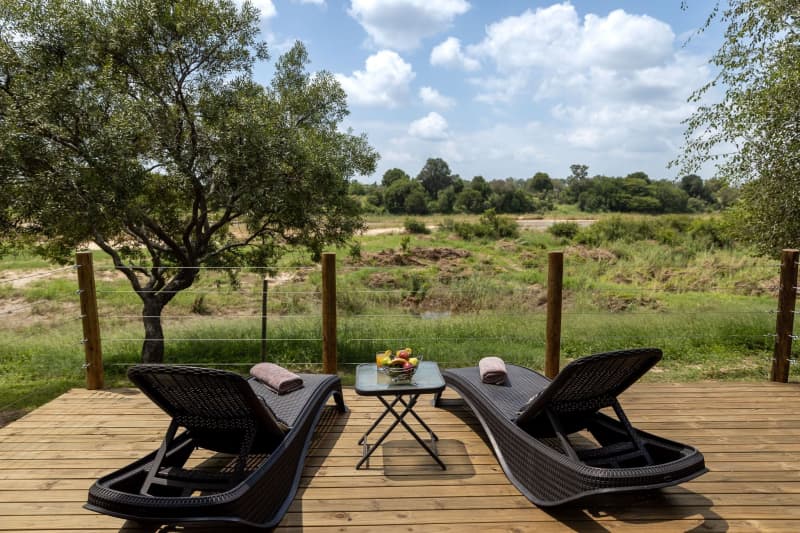 Umkumbe Safari Lodge Riverside 2026: Sabi Sands, Kruger - 1 Night Stay +  All Meals & Game Drives + Bush Walks & more for R5 799,99 pp/ p night