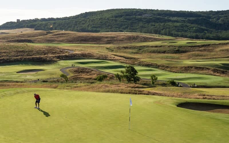 Tuscany in the Chiantishire: 4‑Night Golf, Wine & Culinary Experience in the Heart of Italy