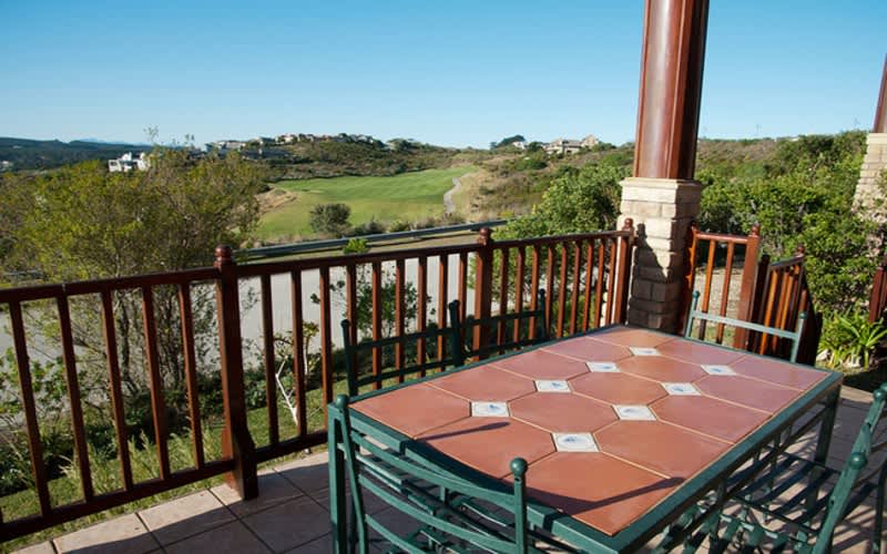 Pezula Villa Special: 1 Night Stay in 2 Bedroom Golf Villa for 2 + 2-Ball at Pezula + 2 Ball at Simola with Shared Cartfor less than R3 520pp!