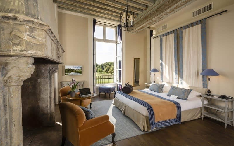 French Château Golf Tour: 4-Night Luxury Stay + Unlimited Golf at Augerville + Breakfast & Dinner