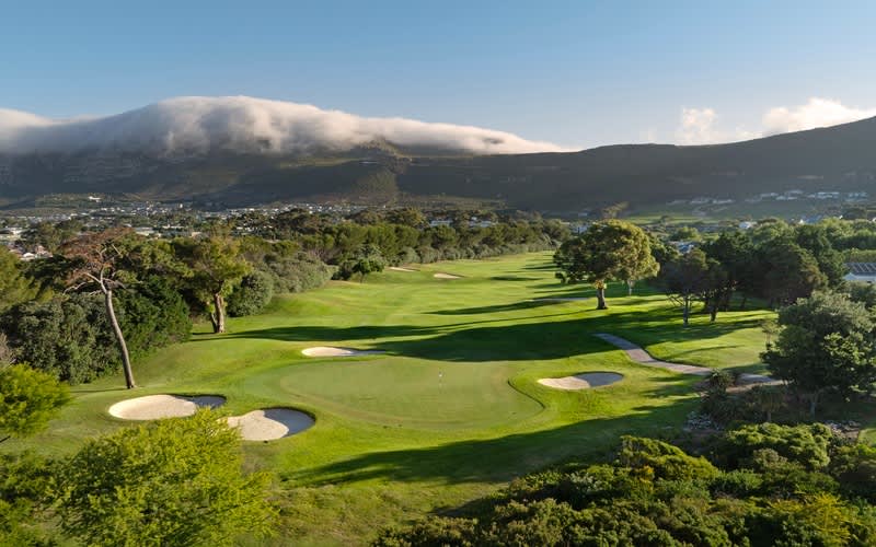 The Flook Steenberg Experience - 18 Holes + Halfway House + Steenberg Tux Towel + Bottle of Steenberg Wine