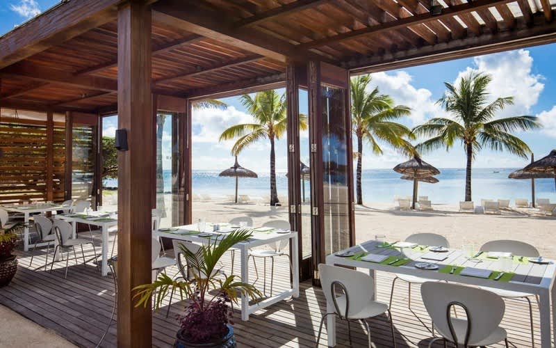 Golf Getaway at 5* Long Beach Mauritius: 7 Nights + Flights + Breakfast + Dinner + Complimentary Green Fees at Ile Aux Cerfs & Anahita from only R29 200 PP Sharing