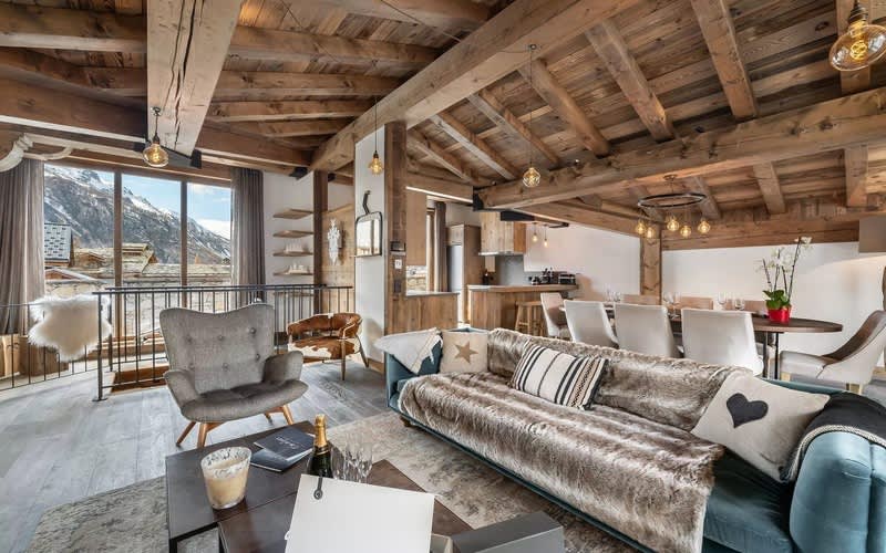 Luxury Duplex 4 Bedroom Apartment in Val D'Isere France: 1 week for up to 6 adults and 4 children from only R196 449