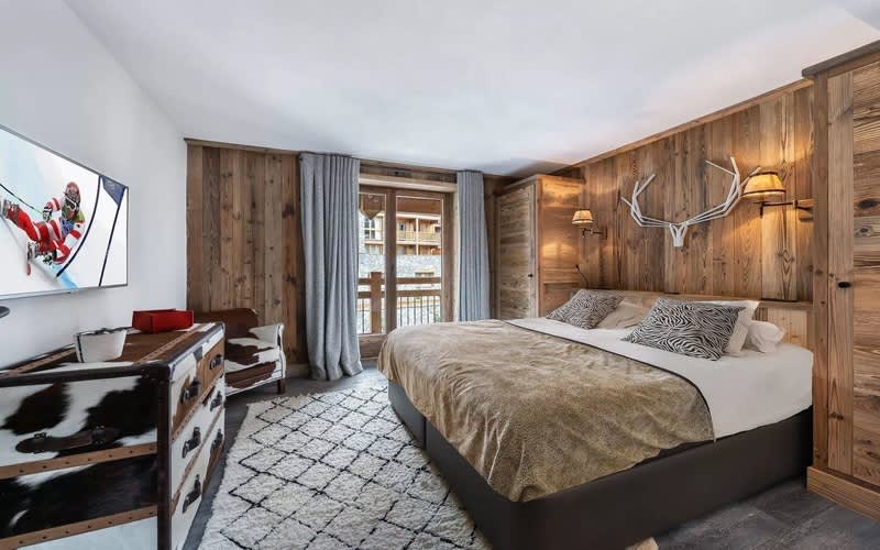 Luxury Duplex 4 Bedroom Apartment in Val D'Isere France: 1 week for up to 6 adults and 4 children from only R196 449