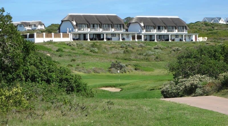St Francis Links Golf Tour: 2 Night stay for 2 at St Francis Golf Lodge + Breakfasts + 2 Rounds on St Francis Links + Carts + 1 Round with Carts at Humewood Golf Club
