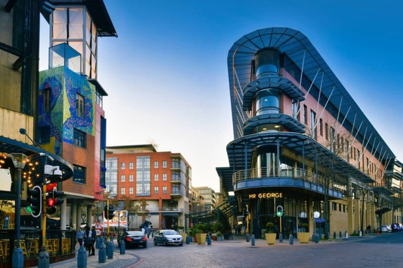 Marriott Hotel Melrose Arch - 2 Night Weekend Stay for 2 + 2-Ball at Royal JHB East & West Courses