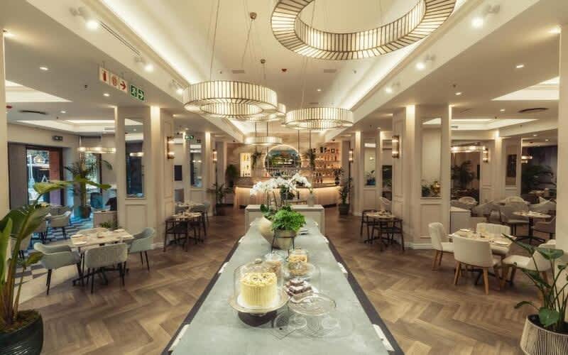 African Pride Melrose Arch - 2 Night Weekend Stay for 2 + Golf at Royal JHB East & West